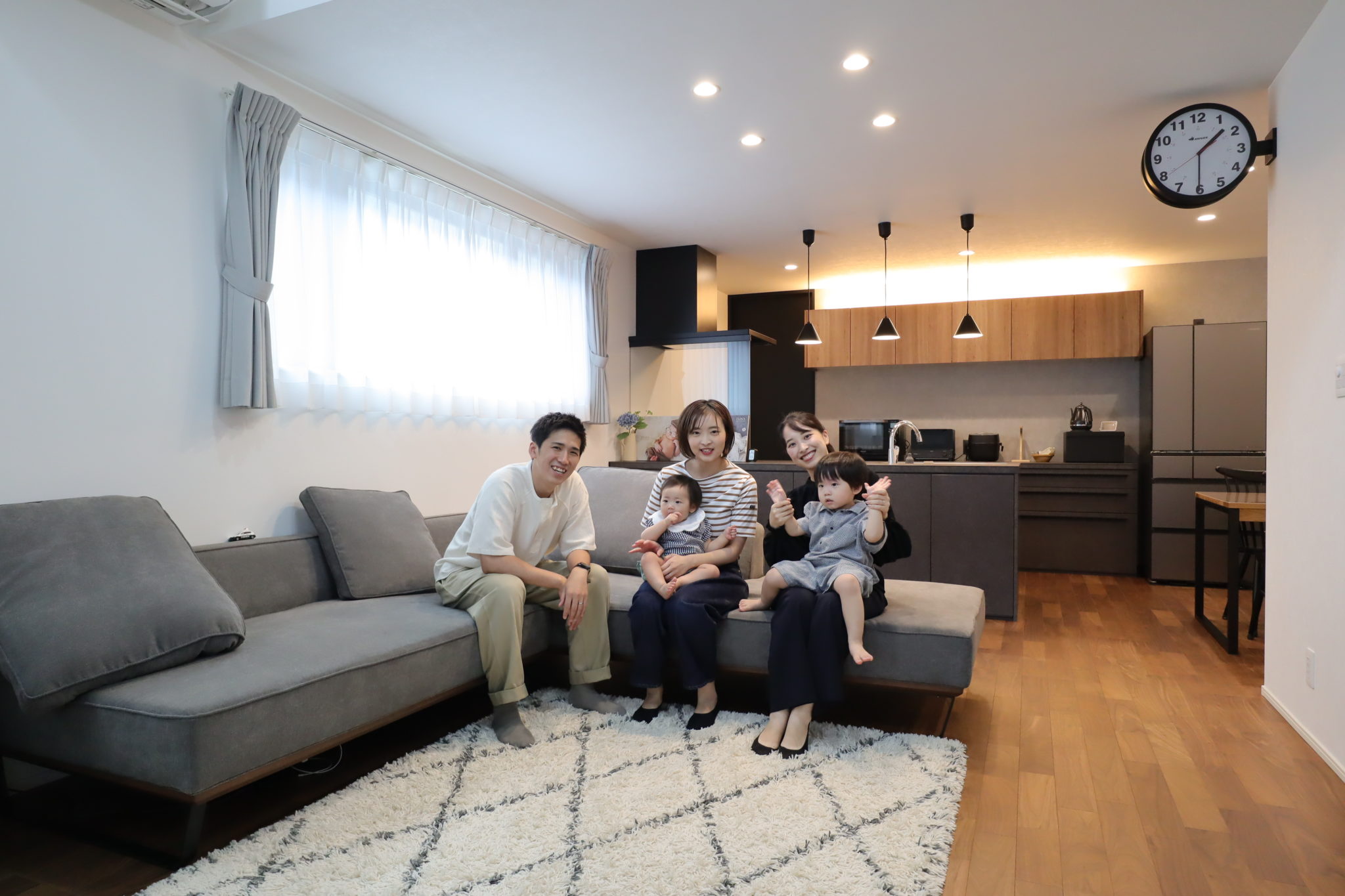 ご夫婦の”やりたい”を叶えた　モダンな住まい