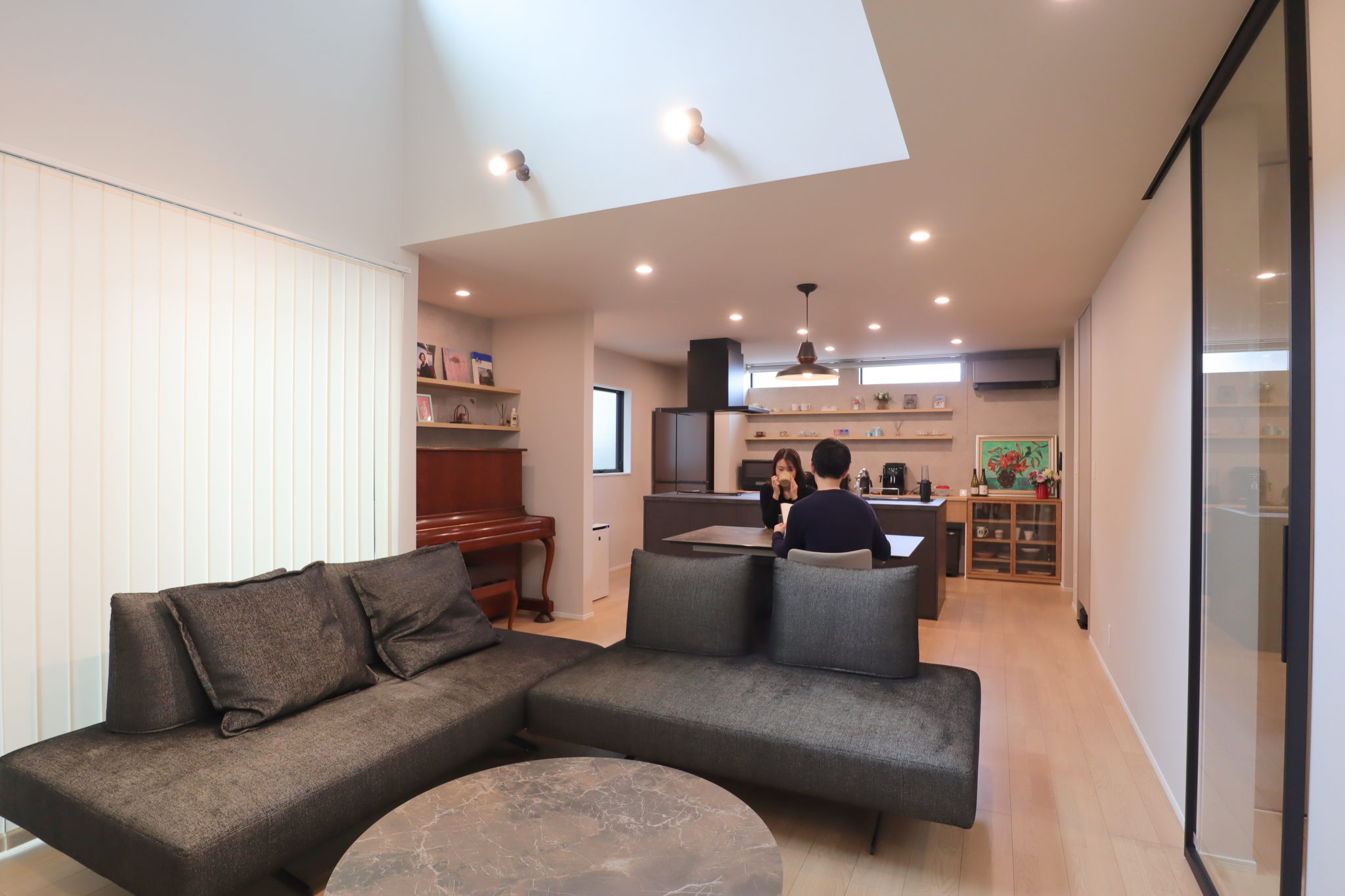 快適さを追求したベージュインテリアの住まい