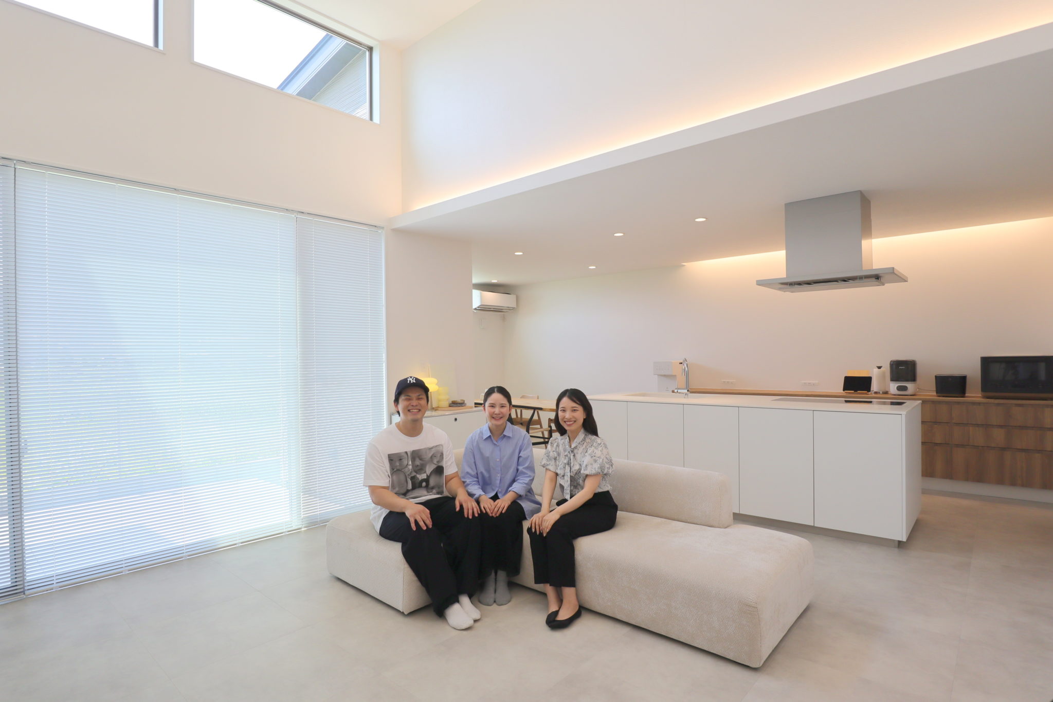 理想を実現させた　ホワイトインテリアの住まい　