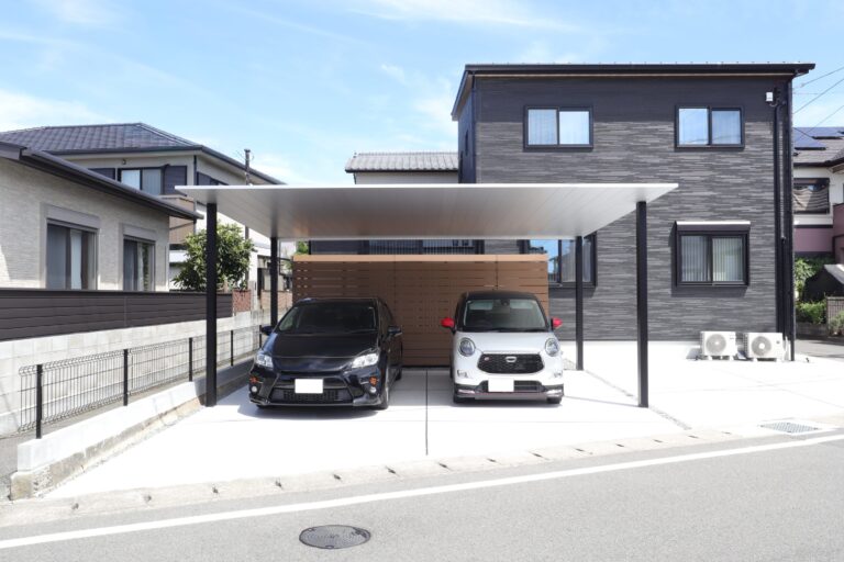 建物を引き立てるファサードの家